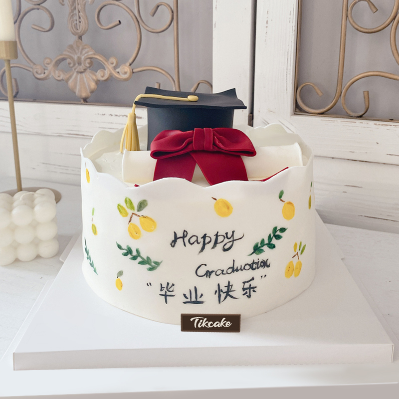 江茸乡给生肖猪老师蛋糕送什么样的好点？